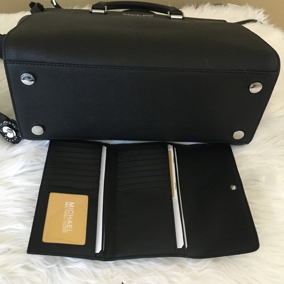 New Michael Kors Large Selma satchel & wallet - Picture 3 of 7